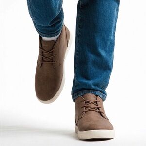 Izod Men's Tan Chukka Boots